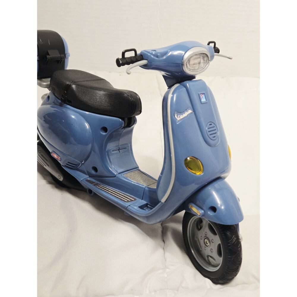 VTG Retired 2002 Barbie My Scene Blue Vespa Scooter Moped Mattel No Kickstand - Picture 9 of 11